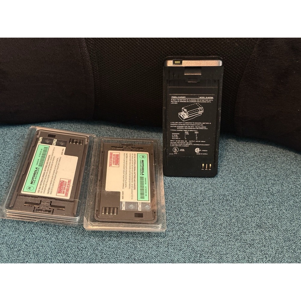Motorola SLN 9700A Travel Battery Charger  With‎ 2 Batteries